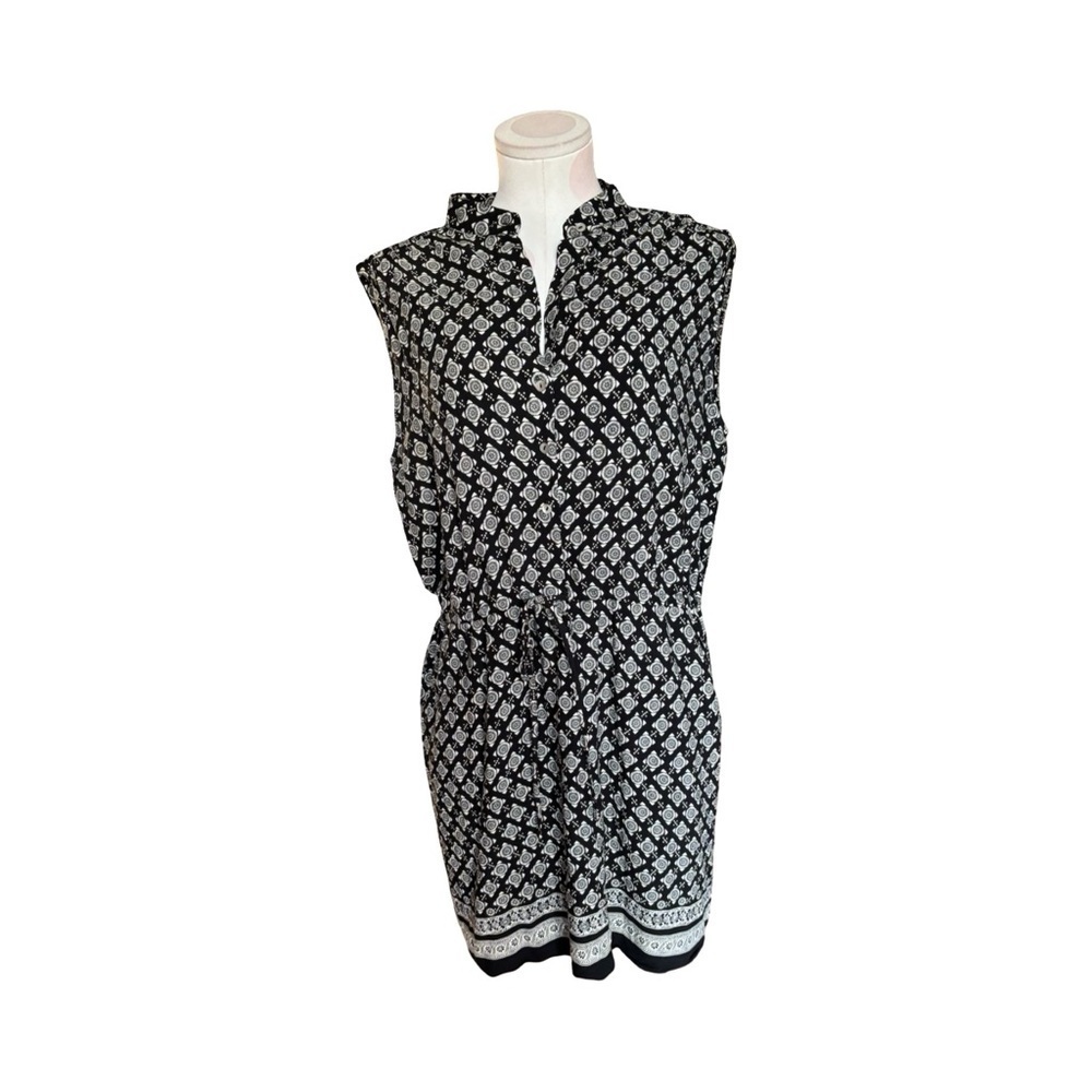 Max Studio black and white dress with drawstring- size medium